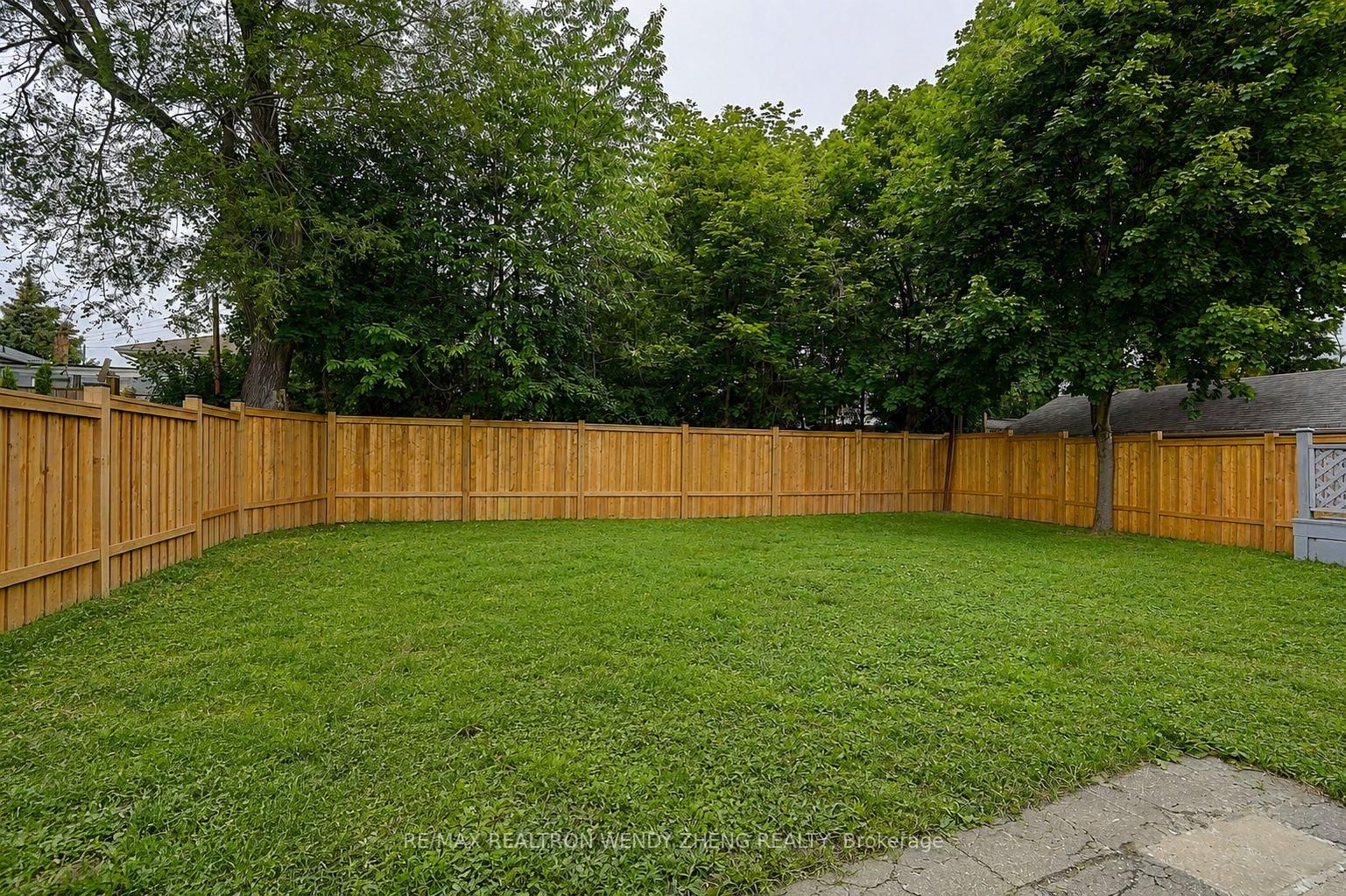 18 Courton Drive • Toronto, ON photo 42