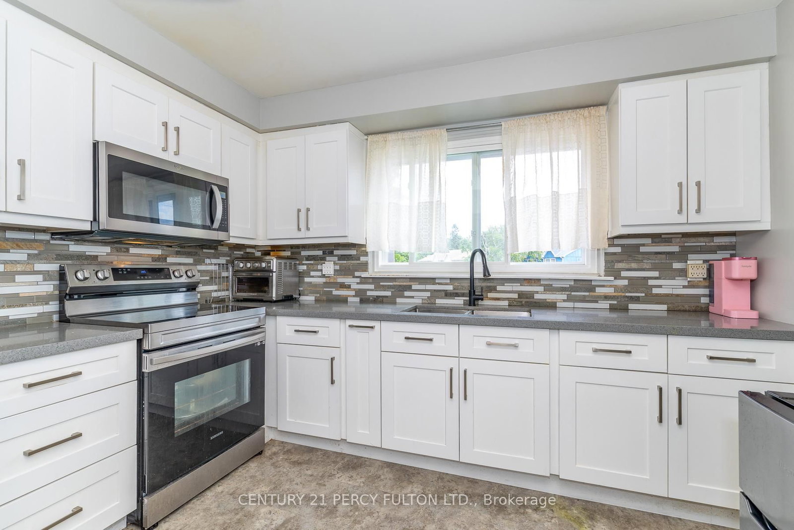 1415 Fieldlight Boulevard • ##4 • Pickering, ON photo 18