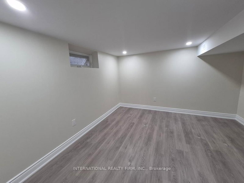 164 Central Park Boulevard S
