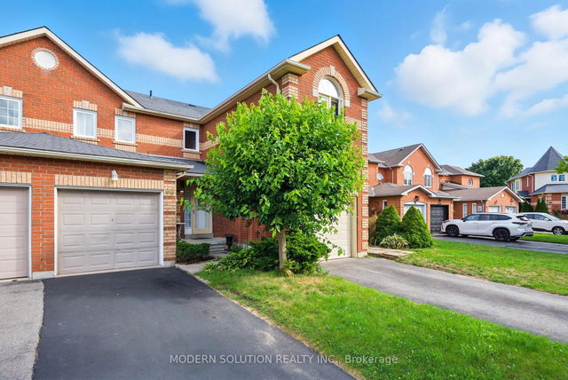 99 Creekwood Crescent