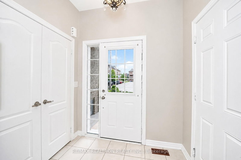 8 Maidstone Way