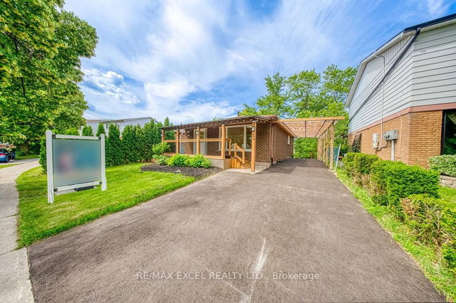 28 Crittenden Square