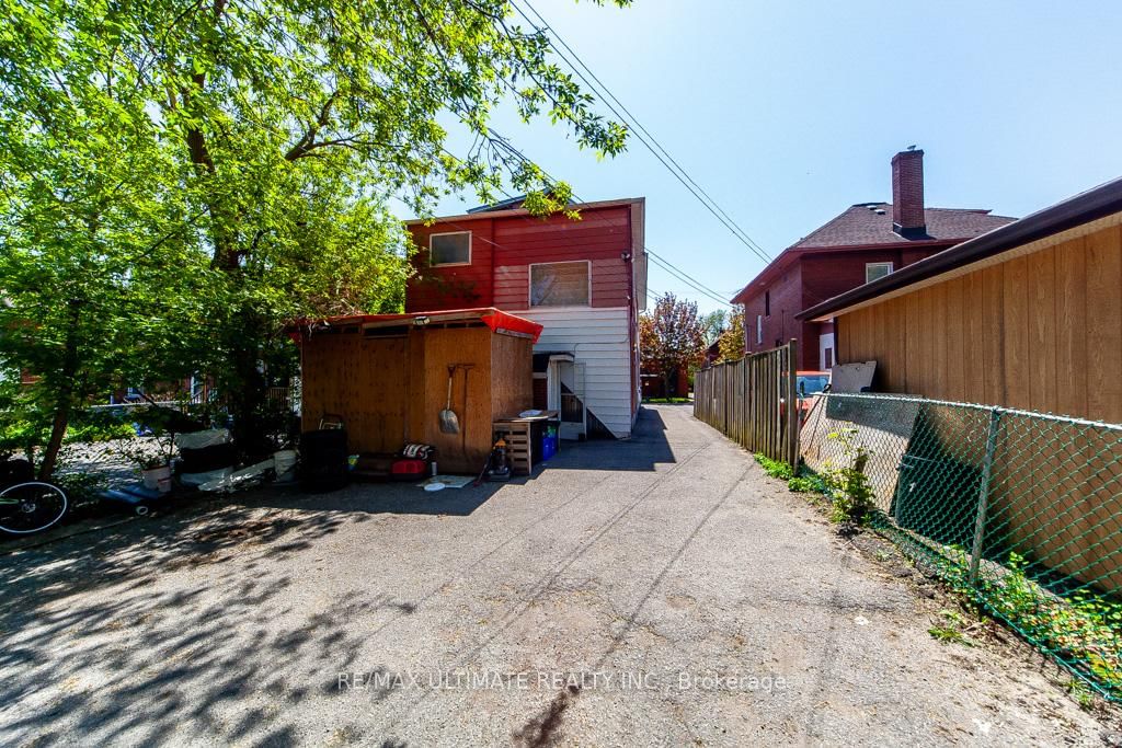 128 E Elgin Street • Oshawa, ON photo 6
