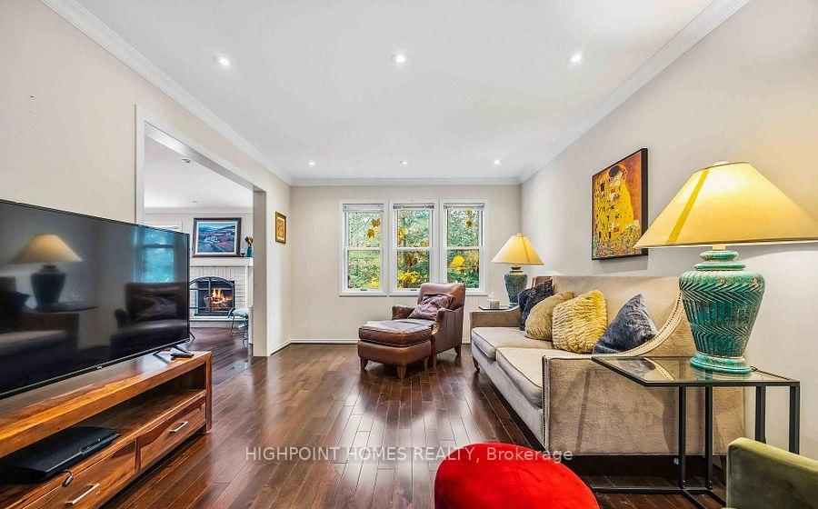 903 Alanbury Crescent • Pickering, ON photo 9