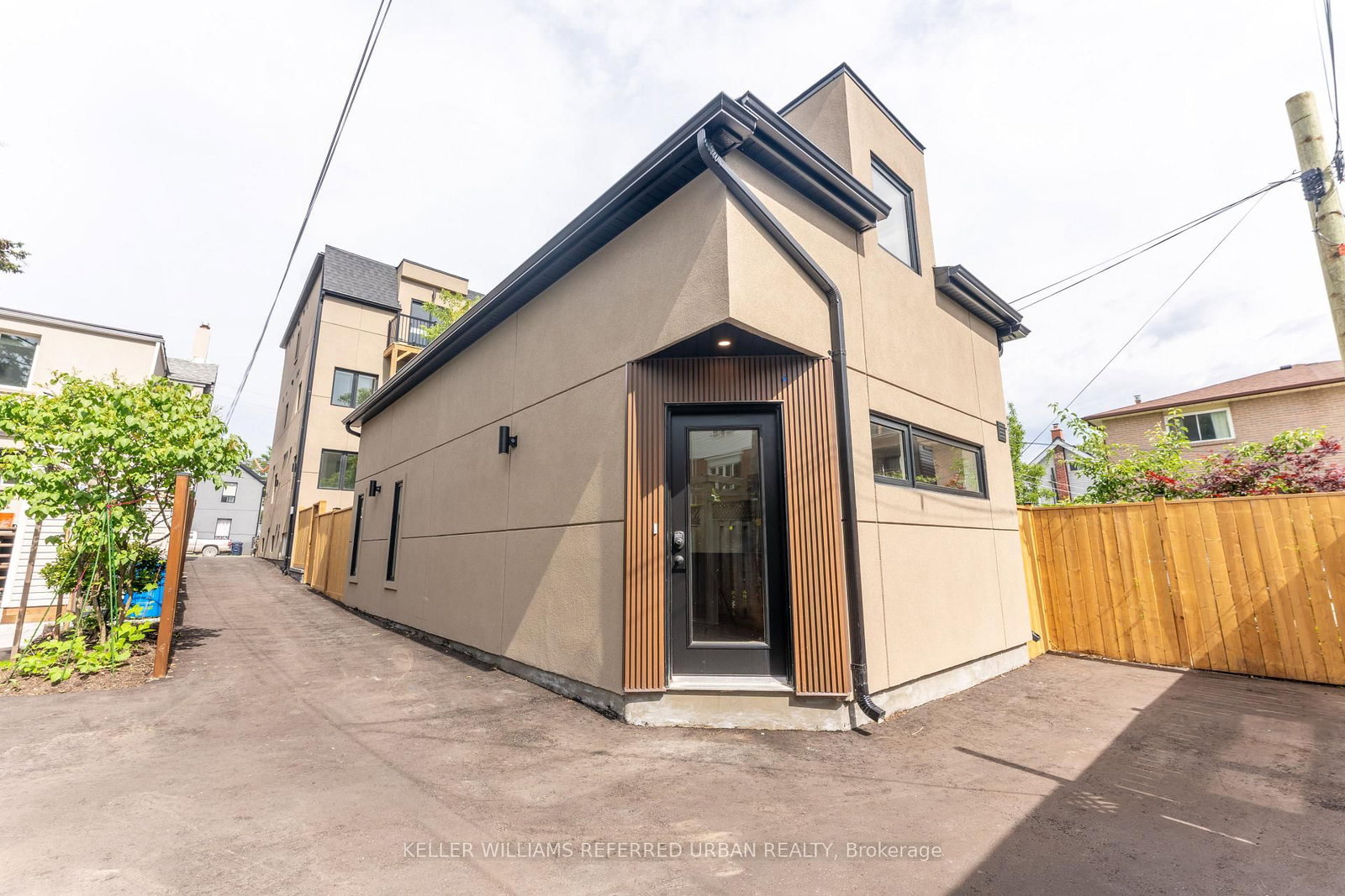 5-352 Jones Avenue, Toronto, ON