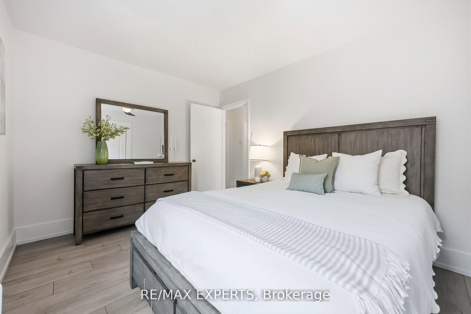 221 Clonmore Drive • Toronto, ON photo 14