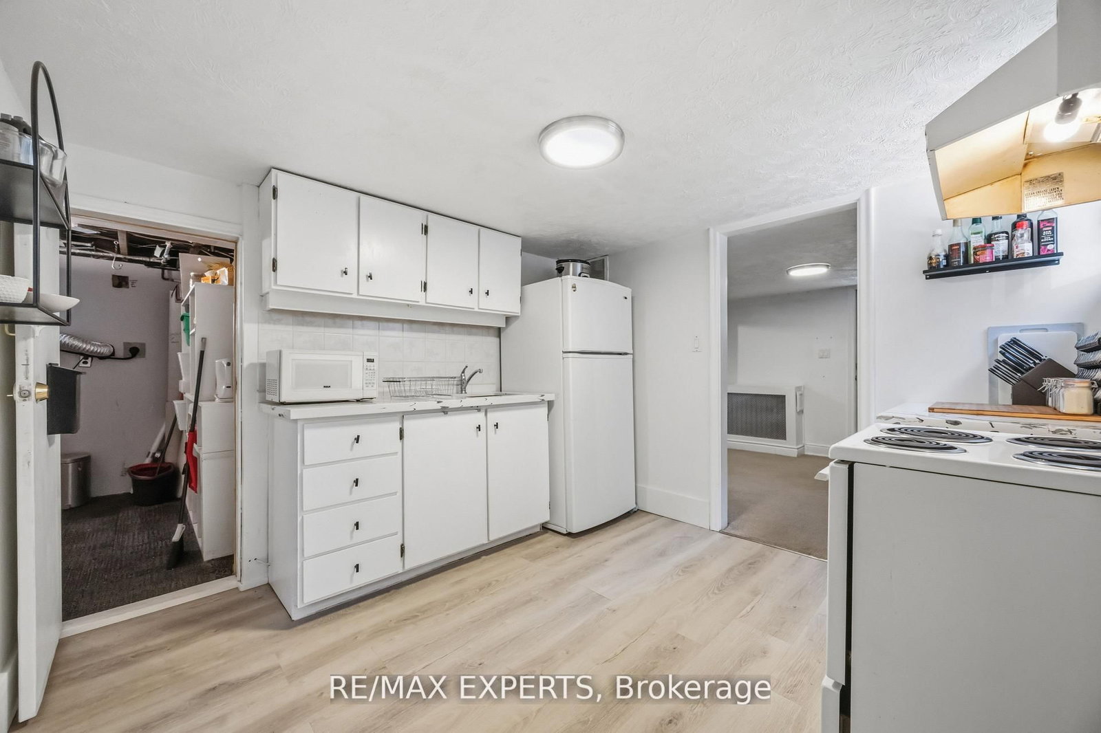 221 Clonmore Drive • Toronto, ON photo 18