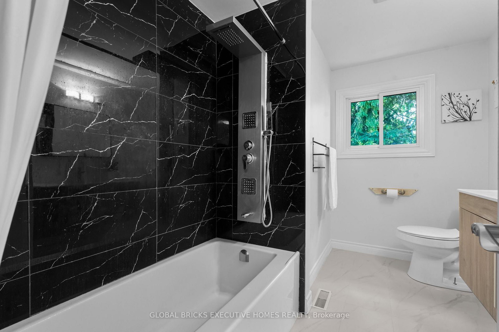 125 Andrew Street • Clarington, ON photo 14