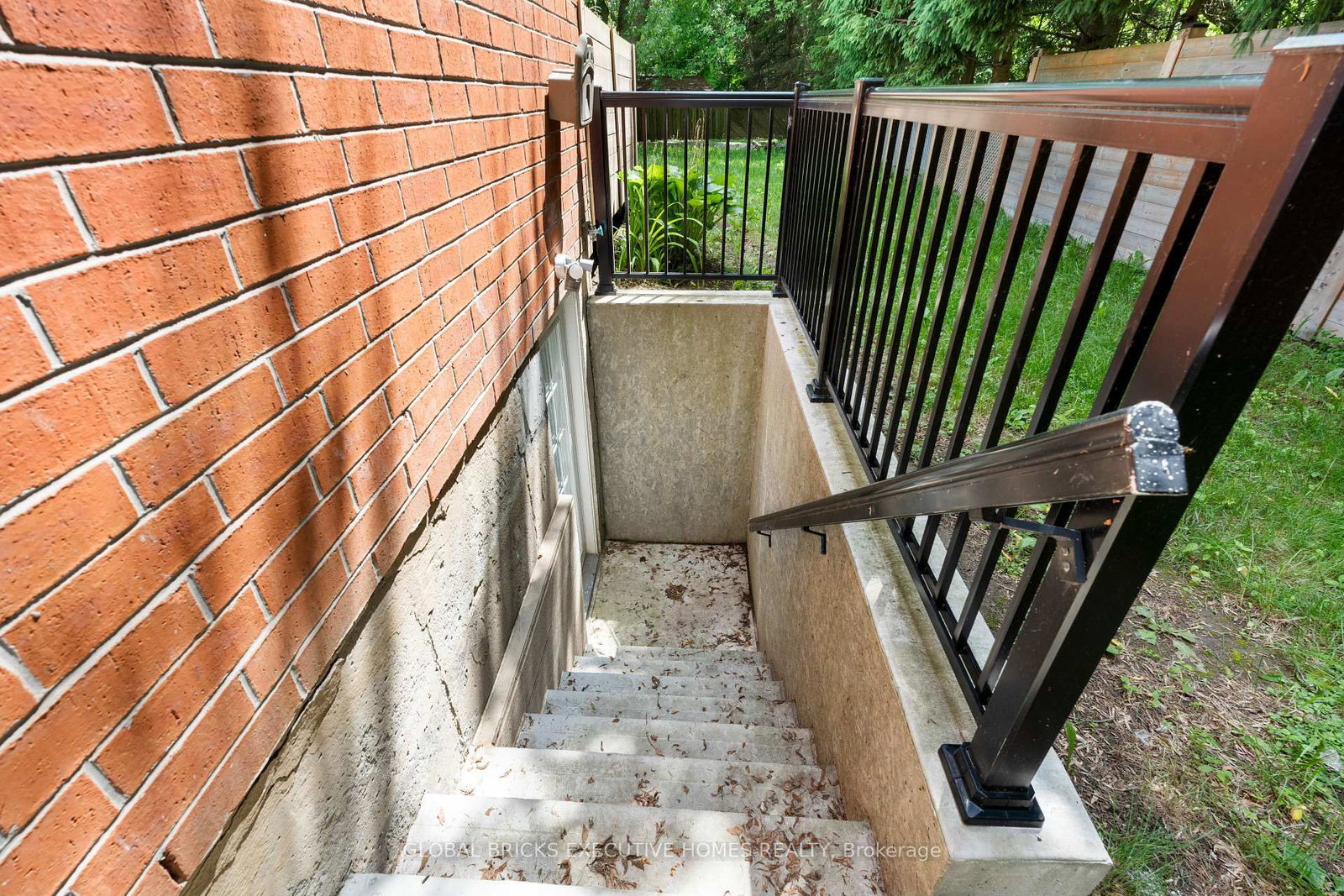 125 Andrew Street • Clarington, ON photo 23