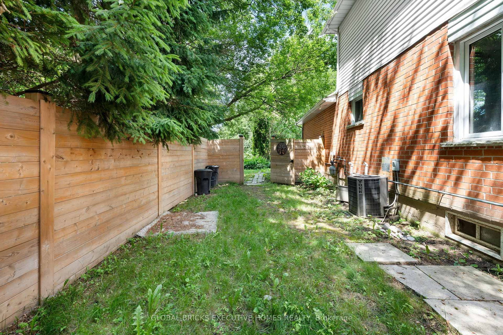 125 Andrew Street • Clarington, ON photo 25
