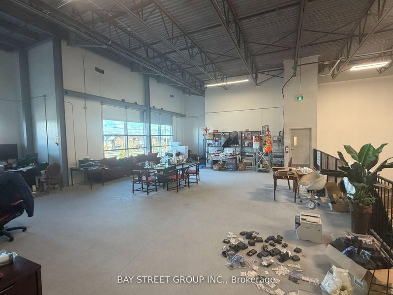 2450 Morningside Ave photo 2