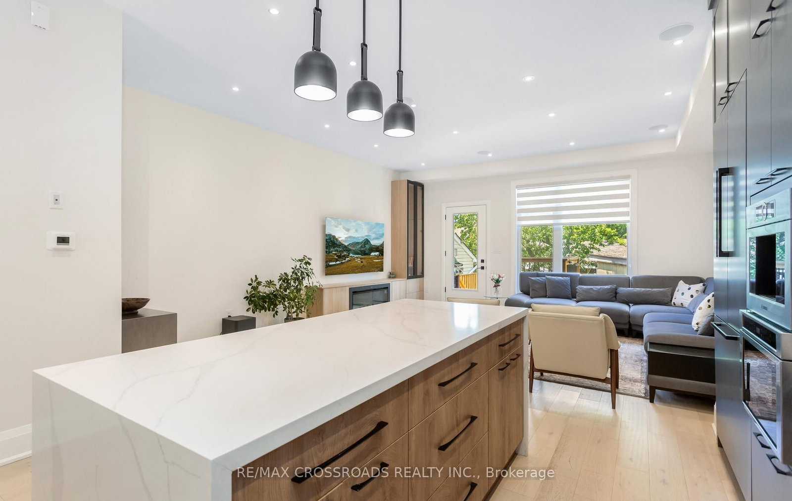 10 Hamstead Avenue • Toronto, ON photo 12