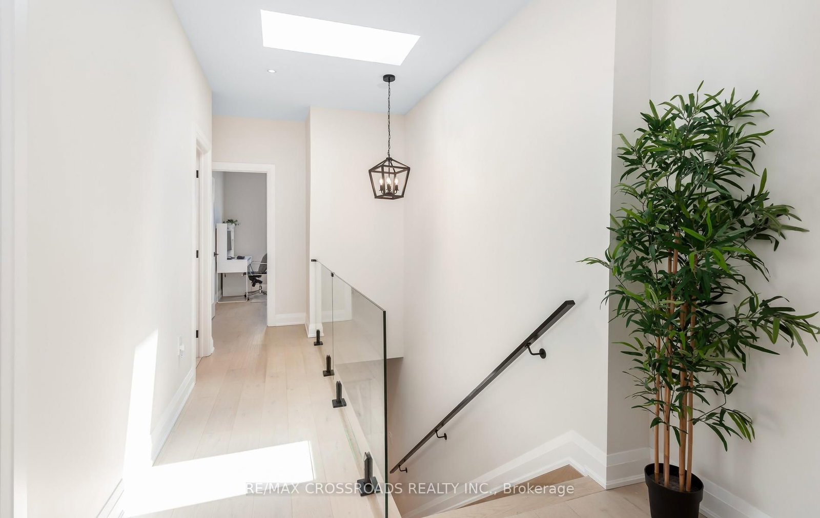 10 Hamstead Avenue • Toronto, ON photo 15