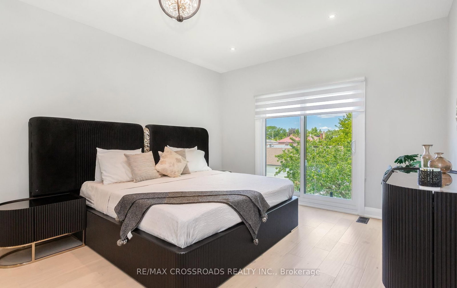10 Hamstead Avenue • Toronto, ON photo 16