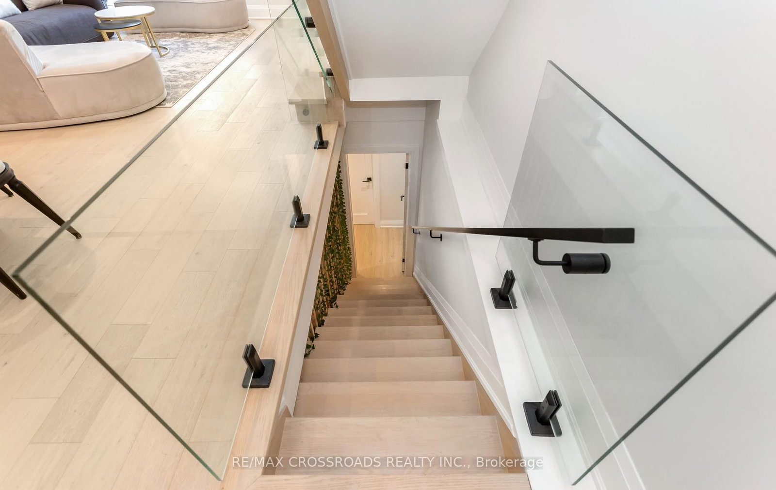 10 Hamstead Avenue • Toronto, ON photo 31