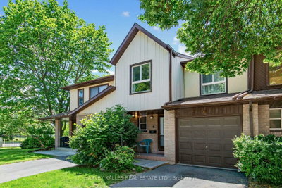 1180 Sandhurst Circle