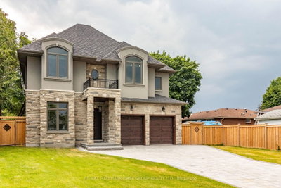 752 Hillview Crescent
