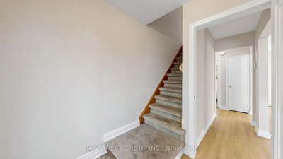 26 Innismore Crescent • Toronto, ON photo 5