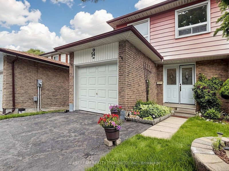 54 Ashridge Drive