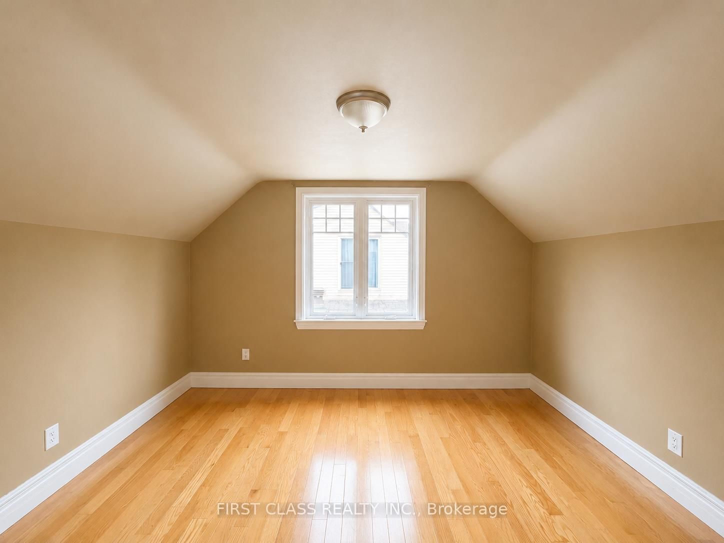 44 Scotia Avenue • Toronto, ON photo 8