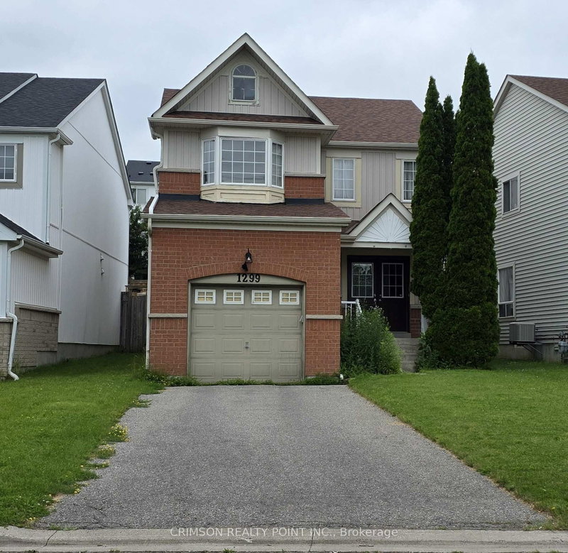 home for lease on 1299 Ashgrove Crescent