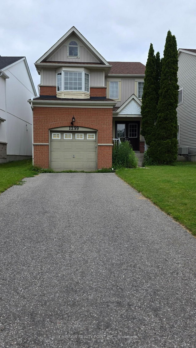 1299 Ashgrove Crescent