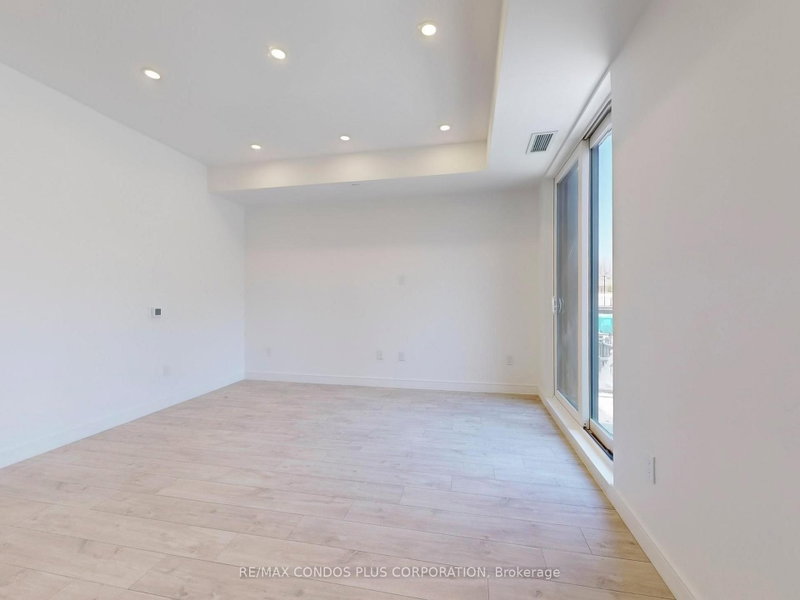 5 - 170 Clonmore Drive
