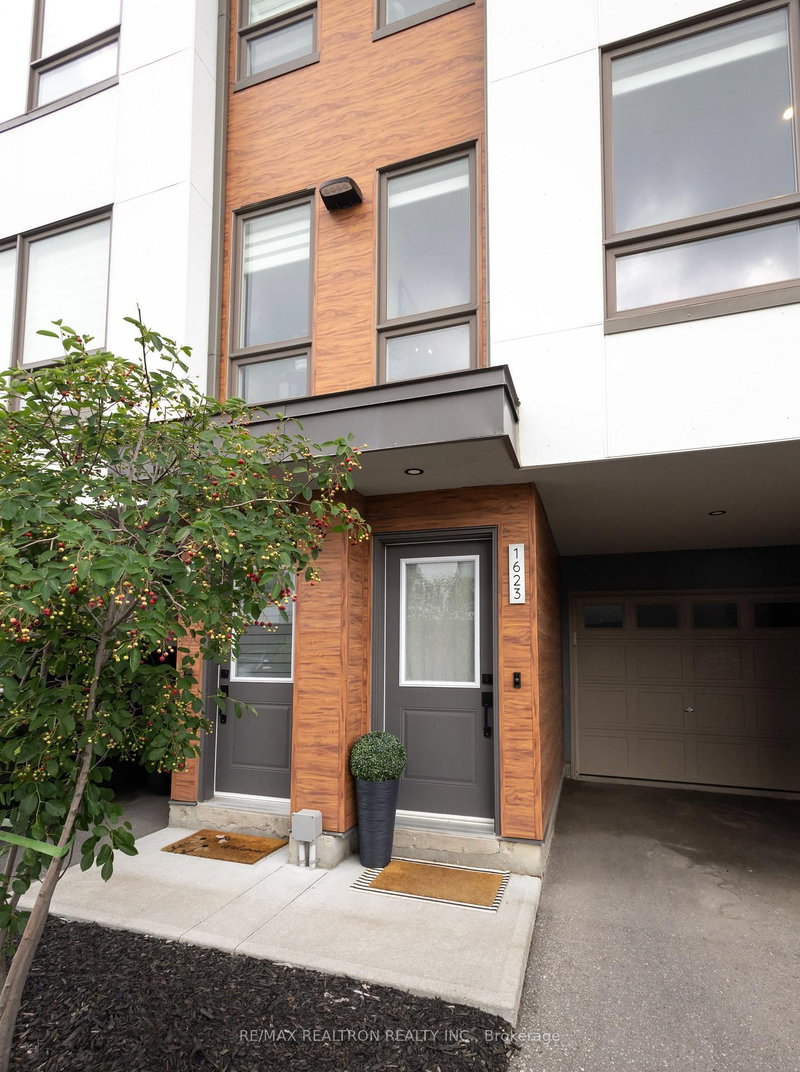 1623 Pleasure Valley Path N
