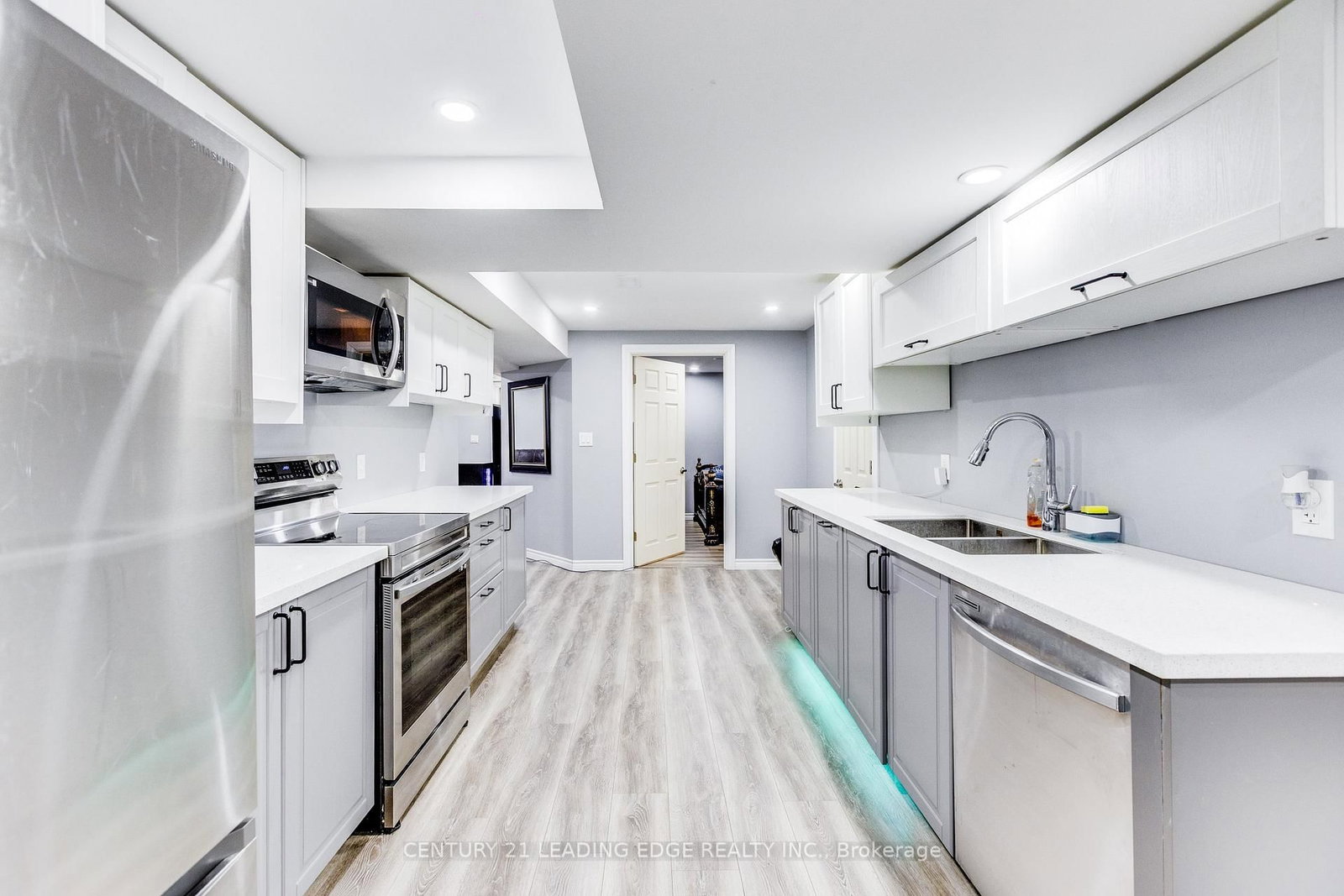 228 Fleetwood Drive • Oshawa, ON photo 40