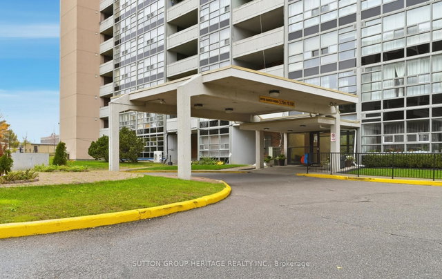 PH07 - 3380 Eglinton Avenue E