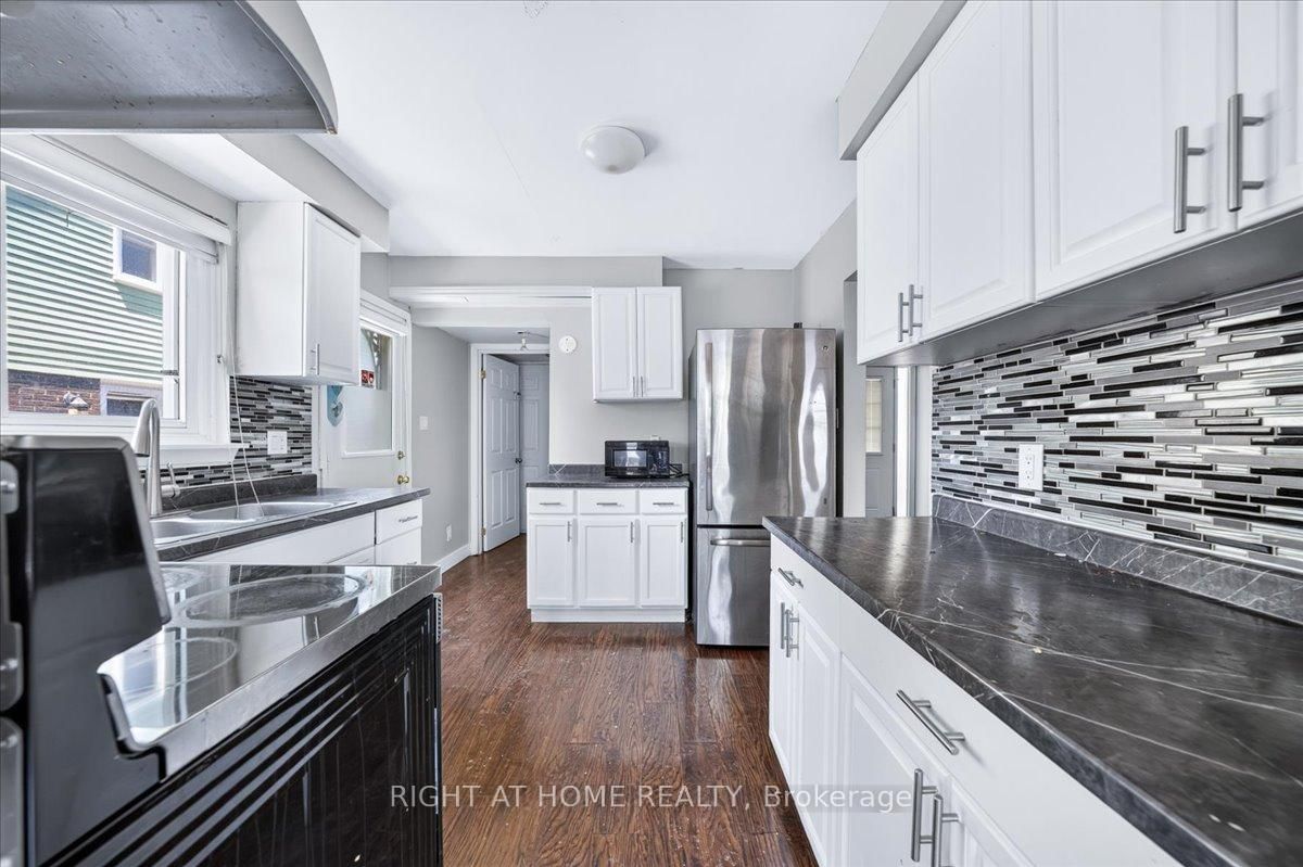 1087 Venus Crescent • Oshawa, ON photo 10