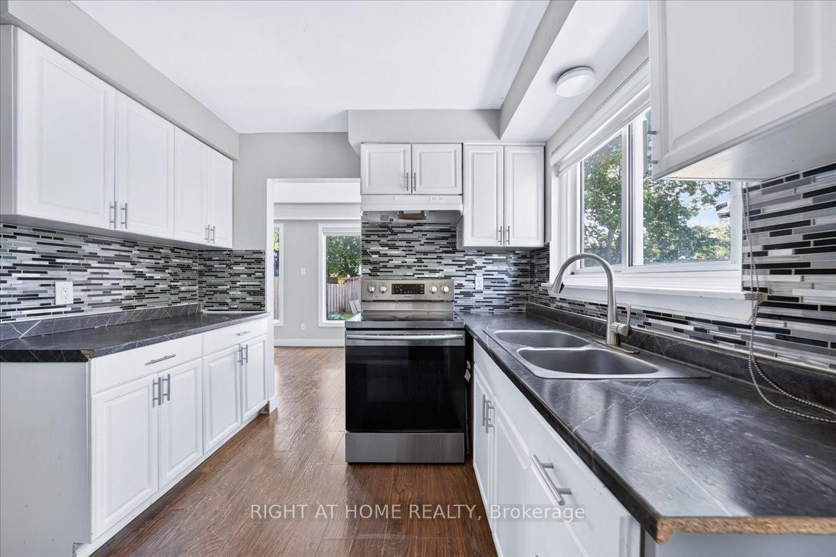 1087 Venus Crescent • Oshawa, ON photo 12
