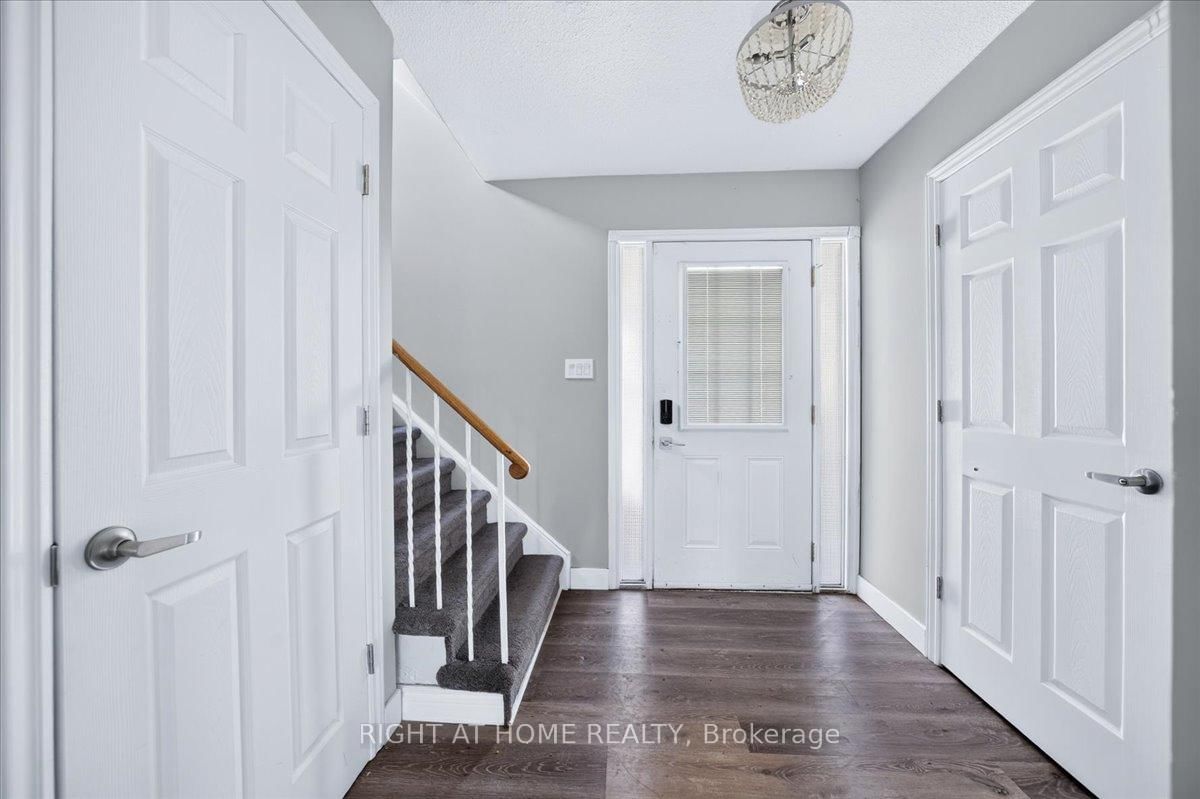 1087 Venus Crescent • Oshawa, ON photo 14
