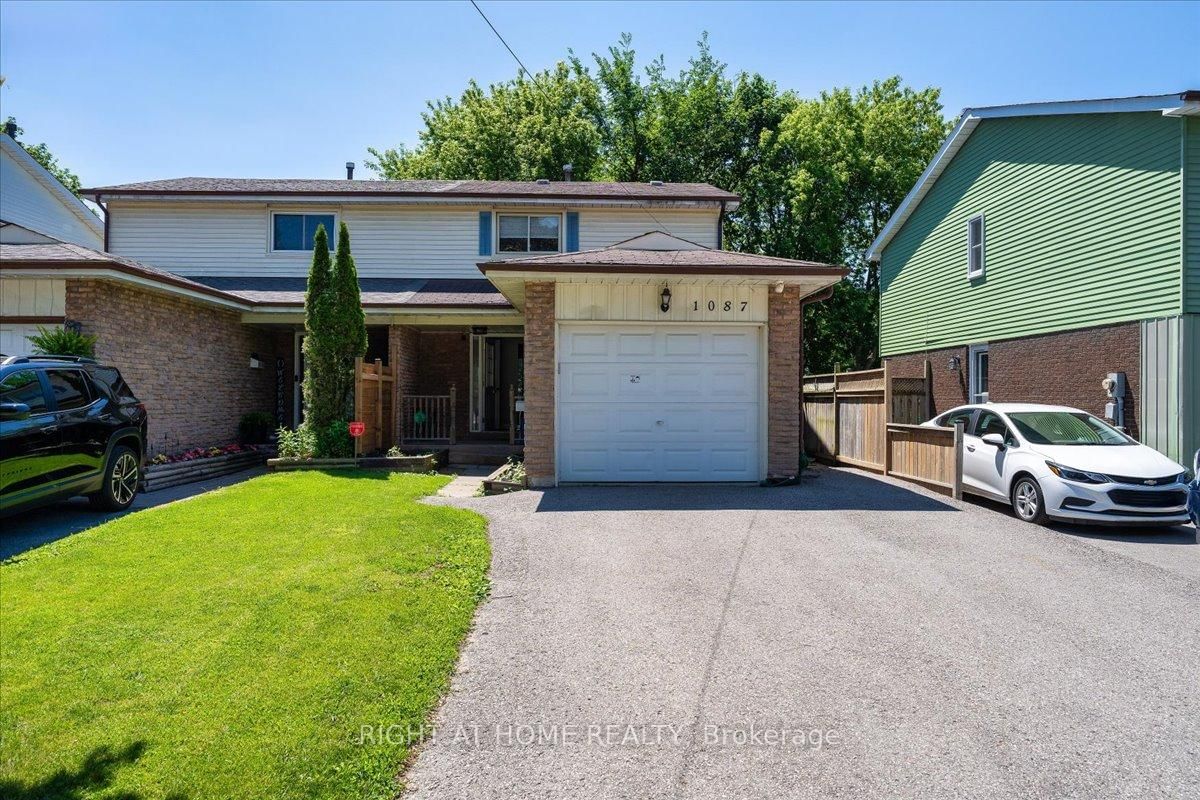 1087 Venus Crescent • Oshawa, ON photo 2
