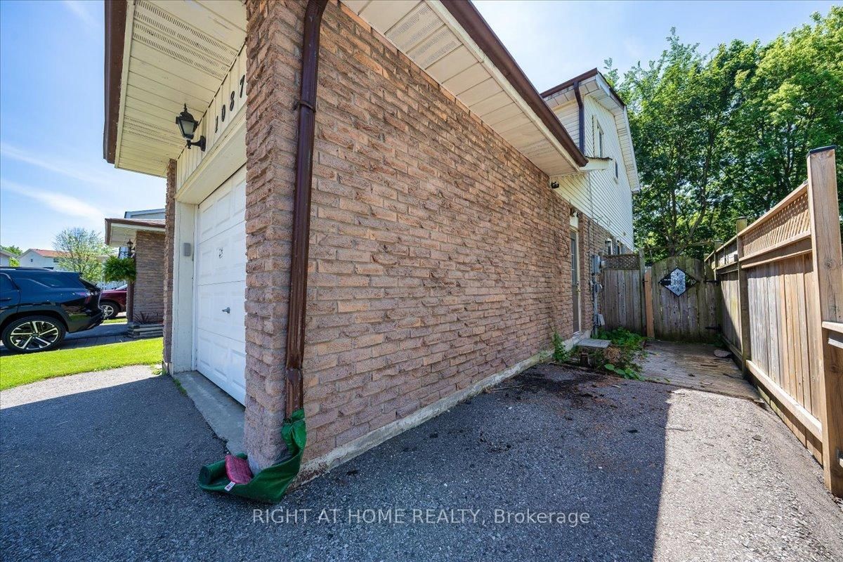 1087 Venus Crescent • Oshawa, ON photo 32