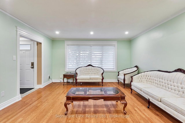 Upper - 100A Kitchener Road