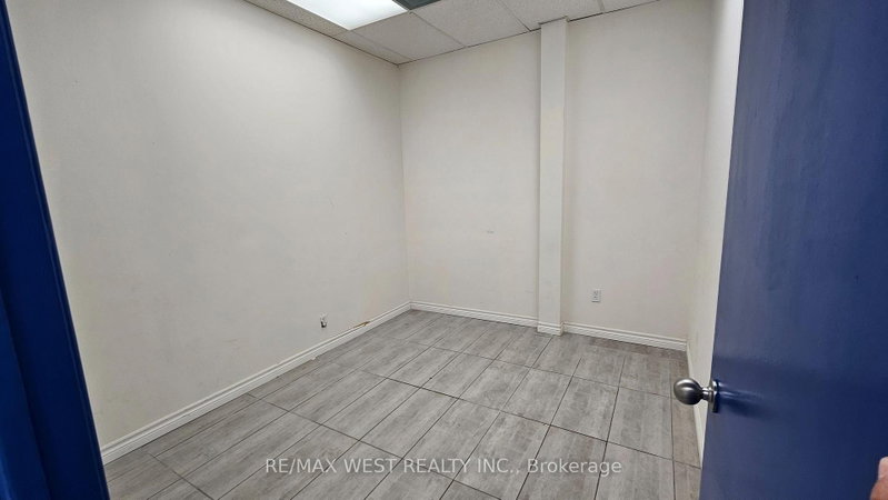 174 Harwood Ave photo 5