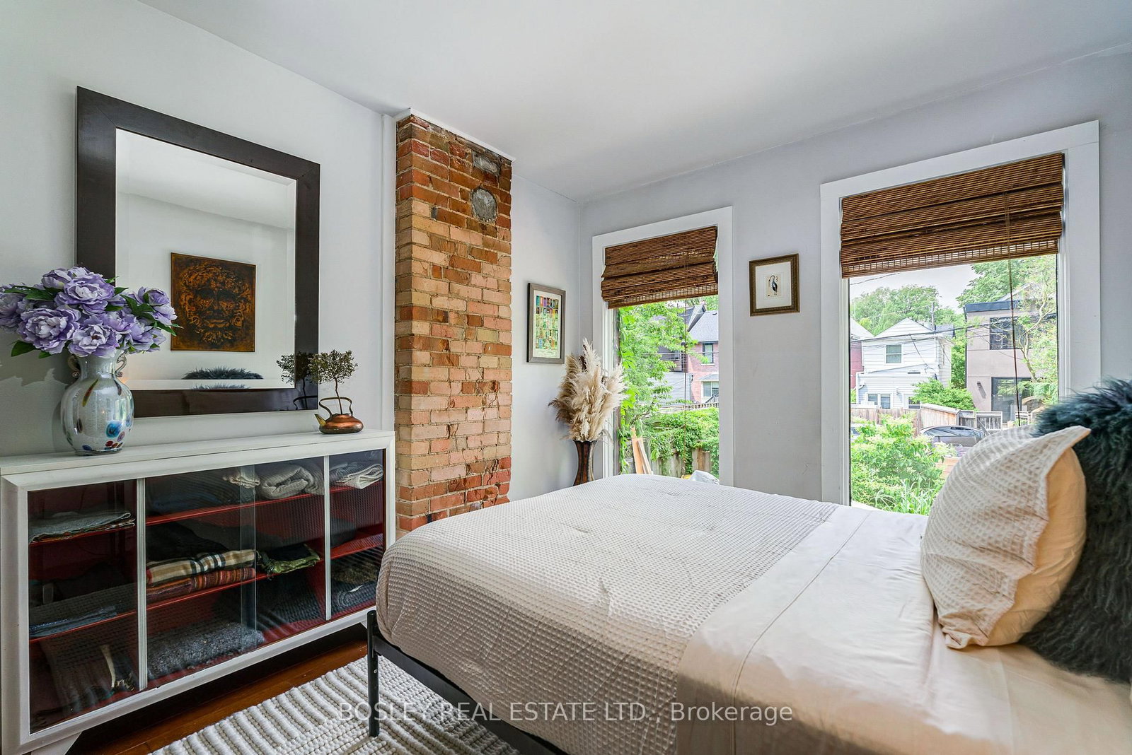 16 Blong Avenue • Toronto, ON photo 19