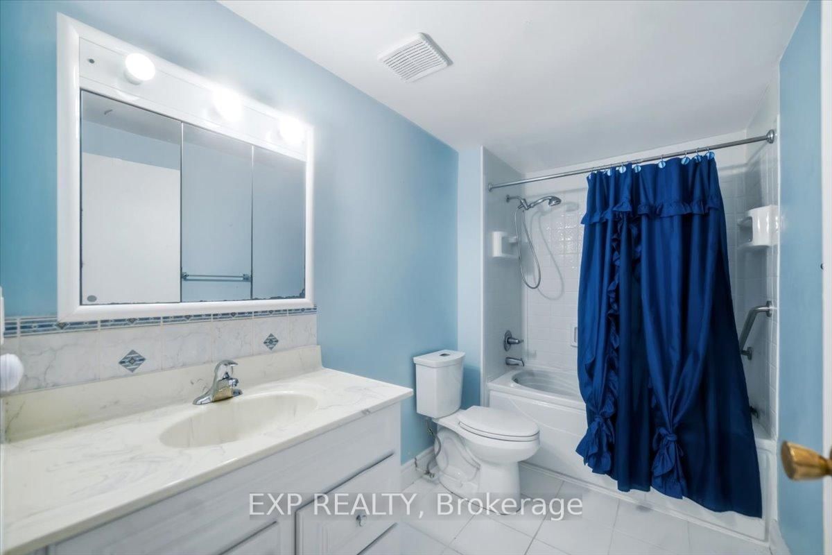 102 Red River Crescent • Toronto, ON photo 12