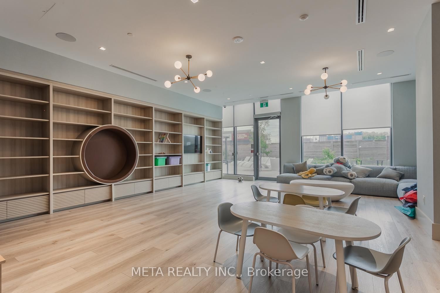 2545 N Simcoe Street • #322 • Oshawa, ON photo 21