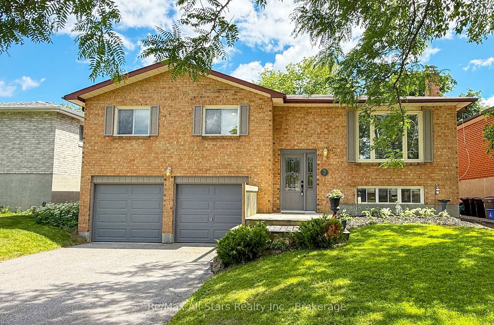 39 Applewood Crescent • Scugog, ON photo 1