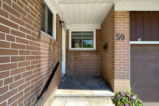 59 Woodgarden Crescent