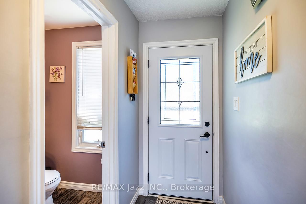 1324 Astra Court • Oshawa, ON photo 4
