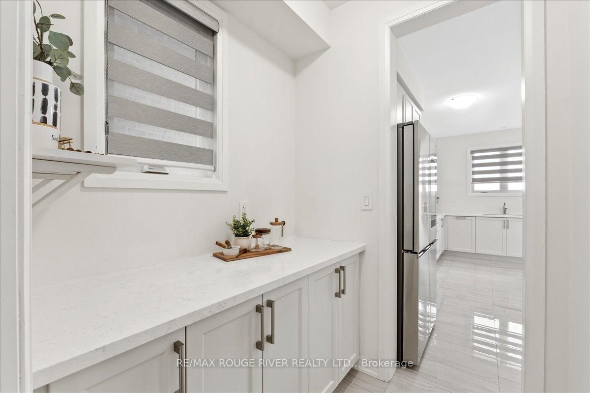 39 Armilia Place • Whitby, ON photo 11