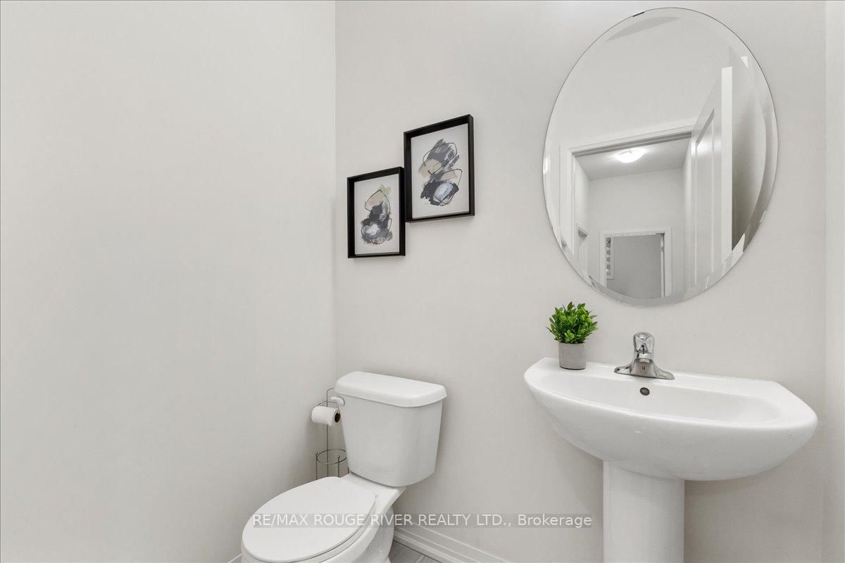 39 Armilia Place • Whitby, ON photo 14