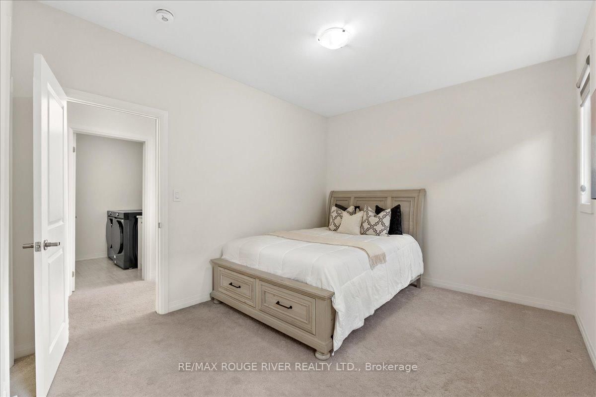 39 Armilia Place • Whitby, ON photo 22