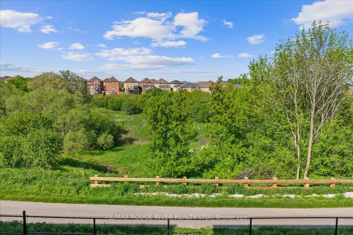 39 Armilia Place • Whitby, ON photo 31