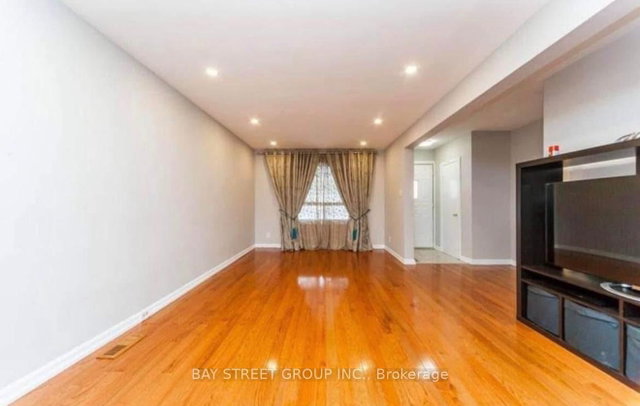 Upper Floor - 57 Medway Crescent