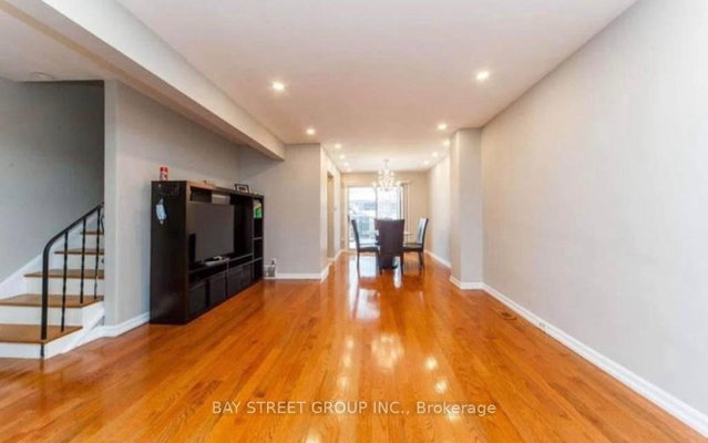 Upper Floor - 57 Medway Crescent