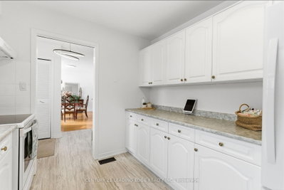 581 Arnhem Drive • Oshawa, ON photo 9